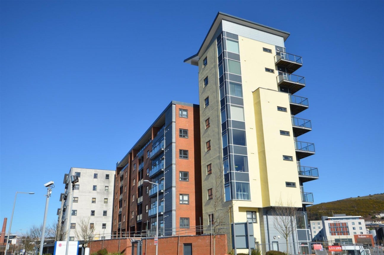 Flat King's Road in Swansea