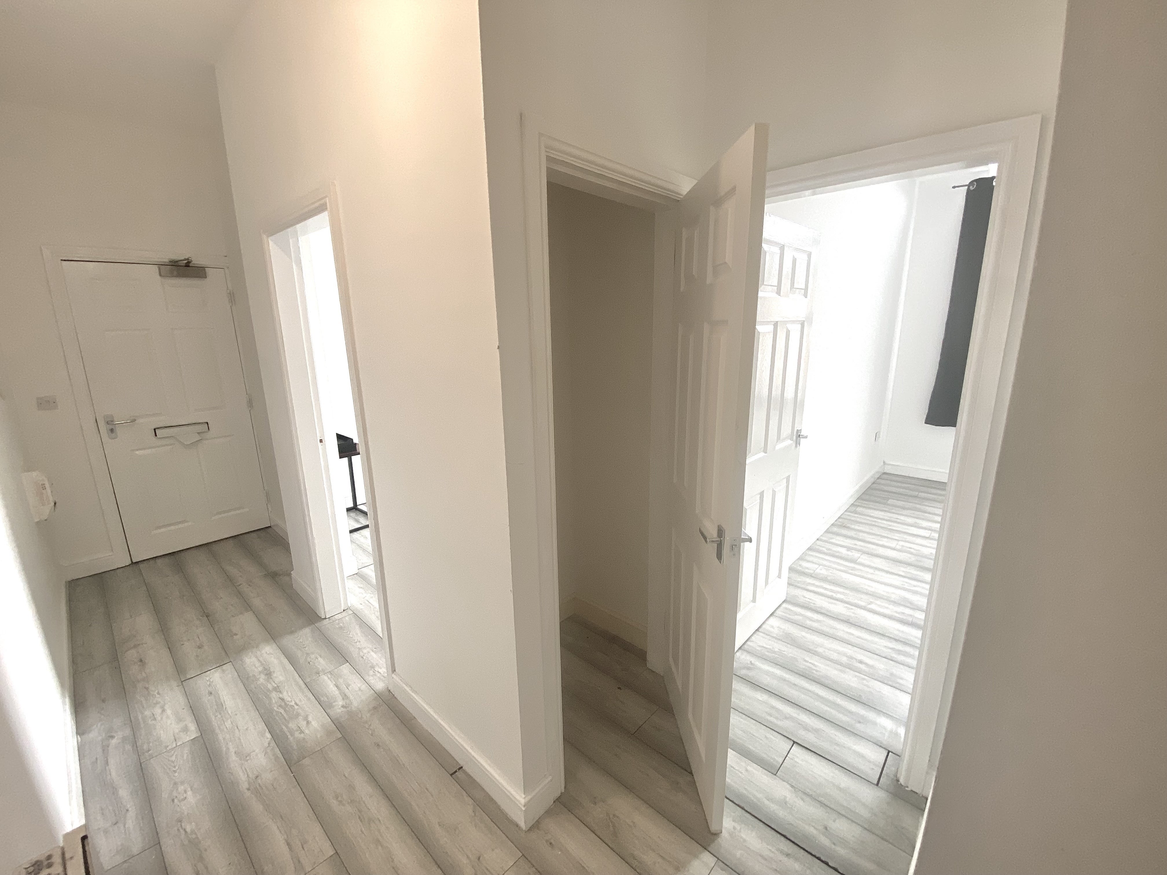 Flat Derrington Avenue in Crewe