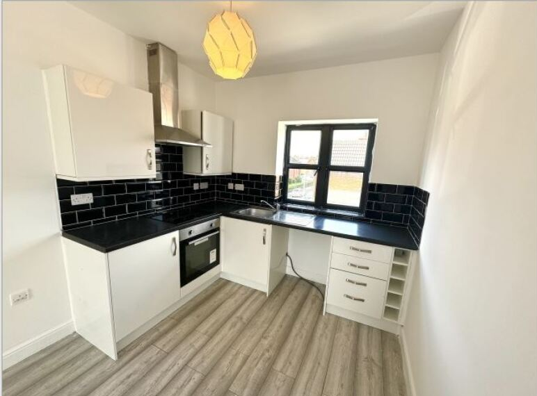 Flat Derrington Avenue in Crewe