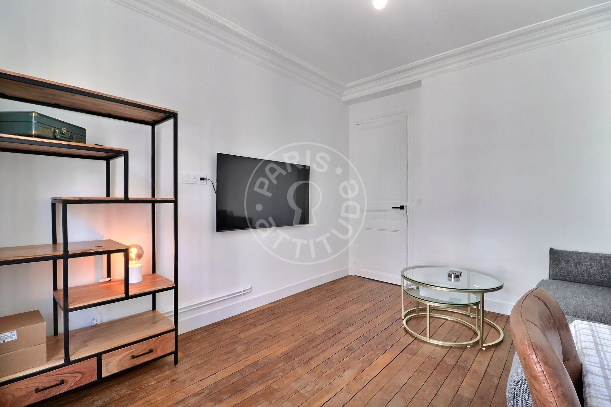 Flat Rue Coysevox in Paris