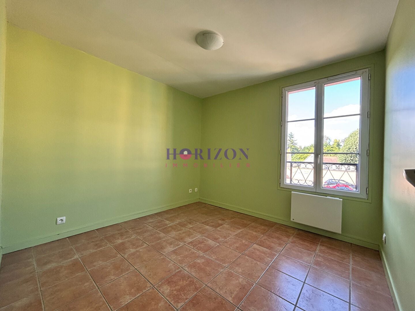Flat Rue de Paris in La Chapelle-en-Serval