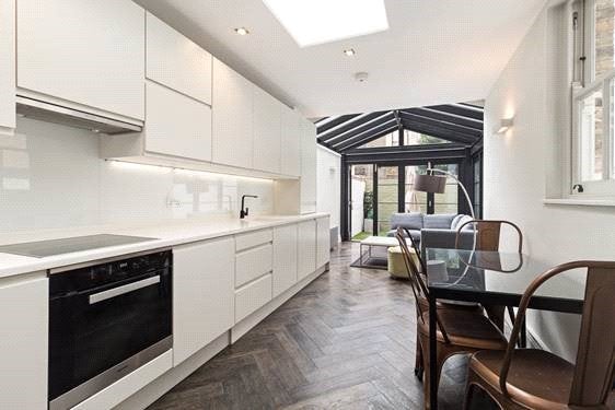 Flat Mecklenburgh Place in Greater London