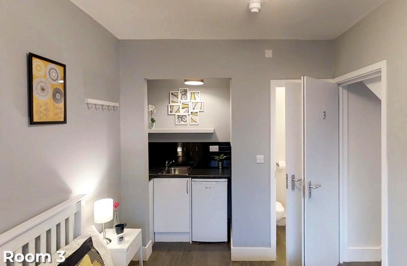 Room Pentland Avenue in Chelmsford
