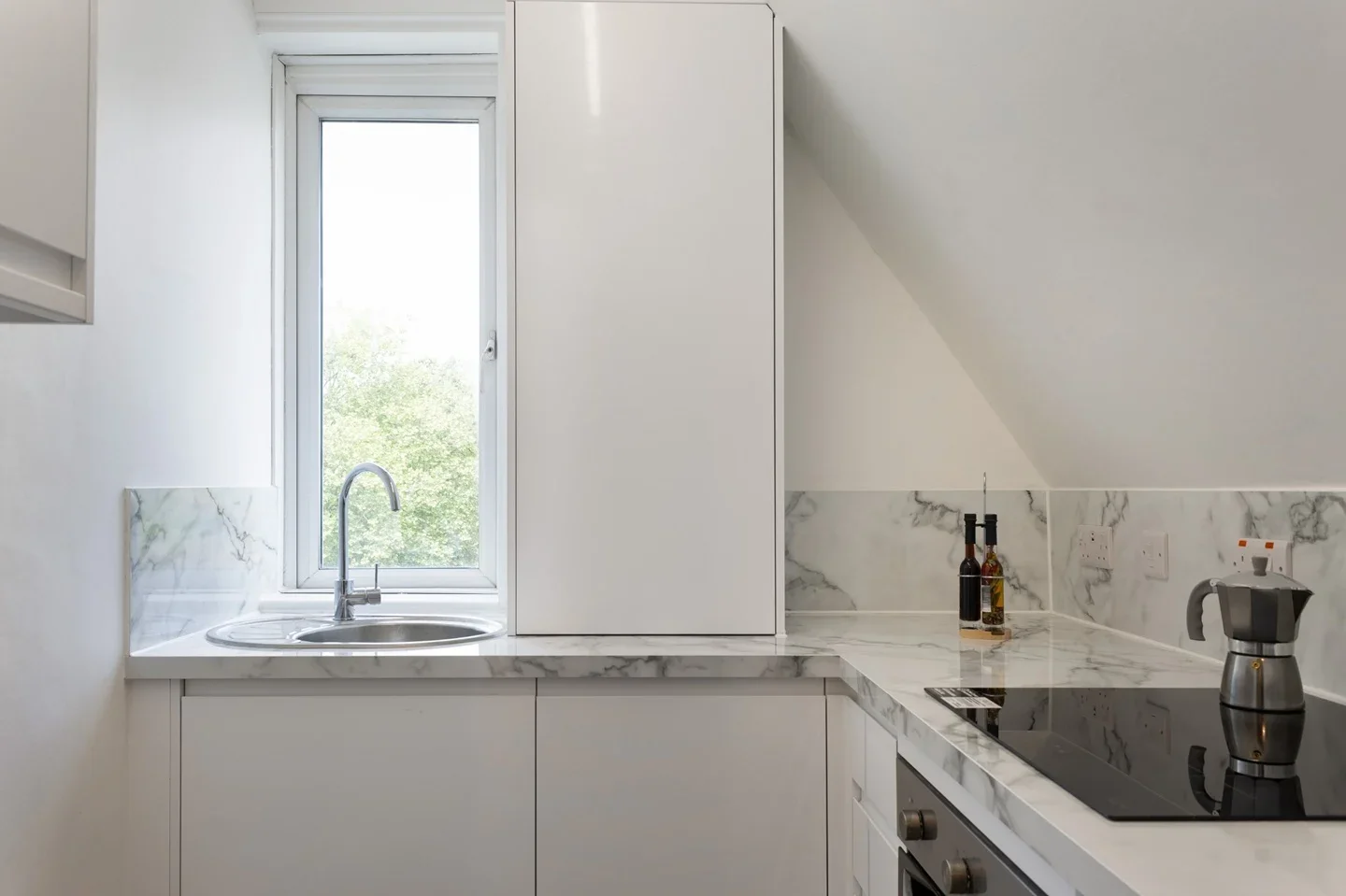 Flat Upper Richmond Road in Greater London