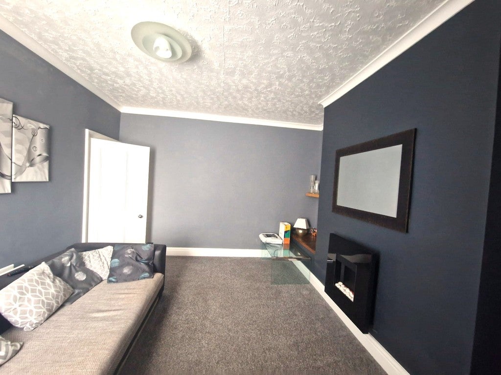 Flat Dunston Road in Whickham