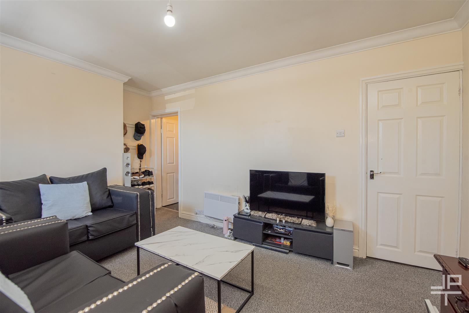 Flat Atherton Road in Hindley