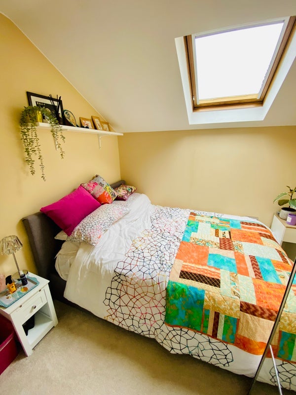 Room Langford Close in Greater London