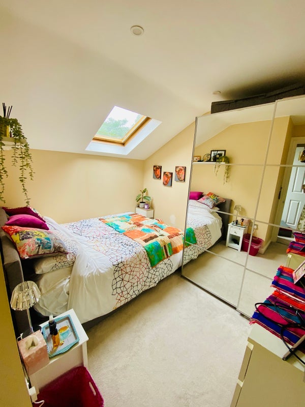 Room Langford Close in Greater London
