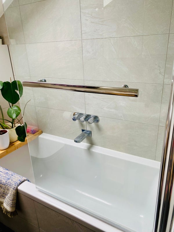 Room Langford Close in Greater London