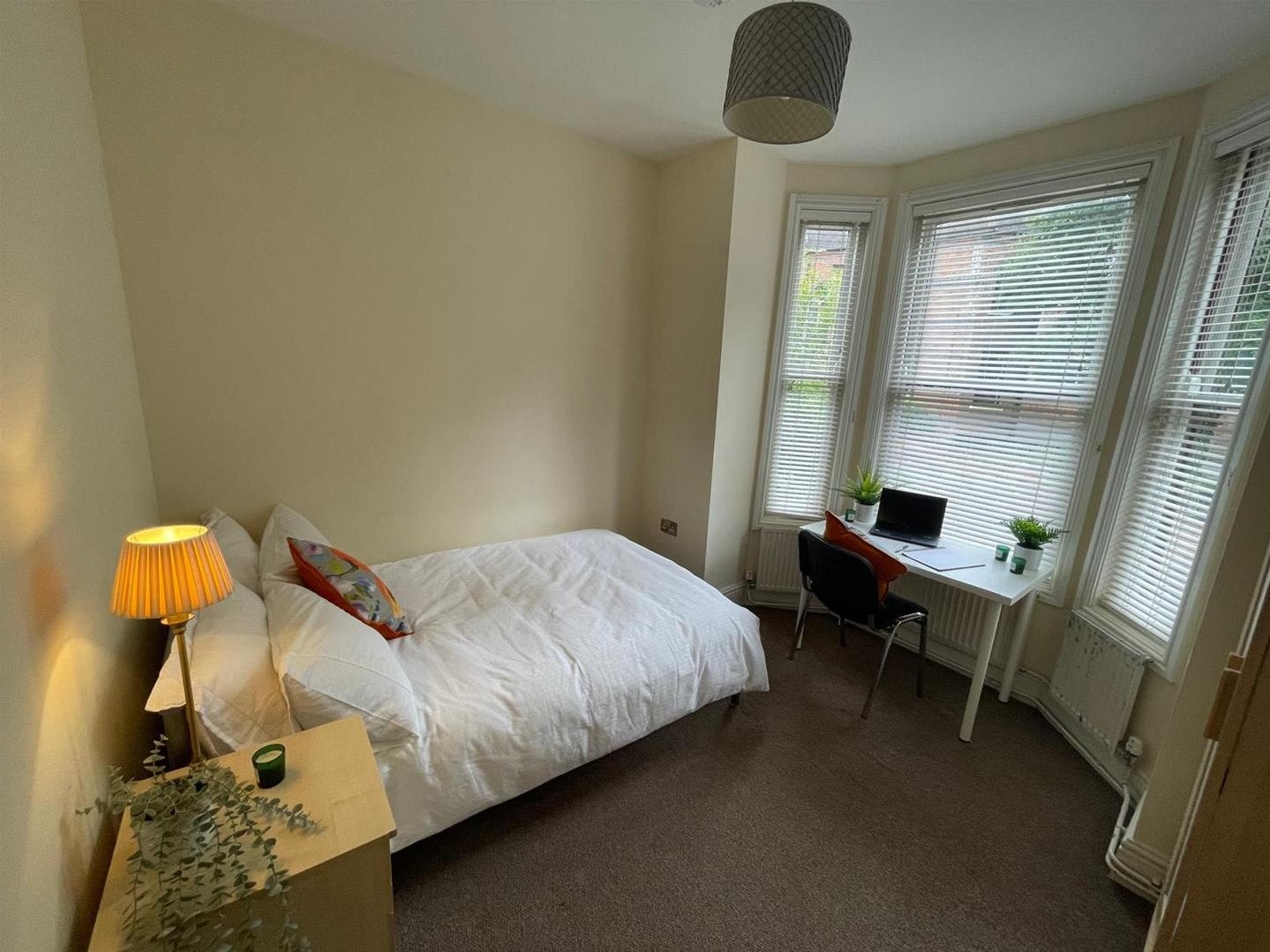 Flat Waterloo Road in Nottingham