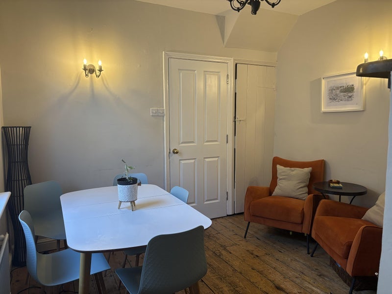 Room Maple Road in Bristol