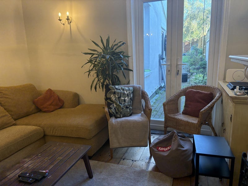 Room Maple Road in Bristol
