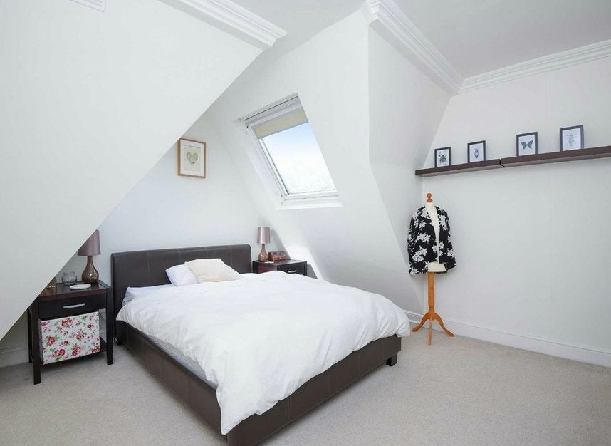 Flat Nassington Road in Greater London