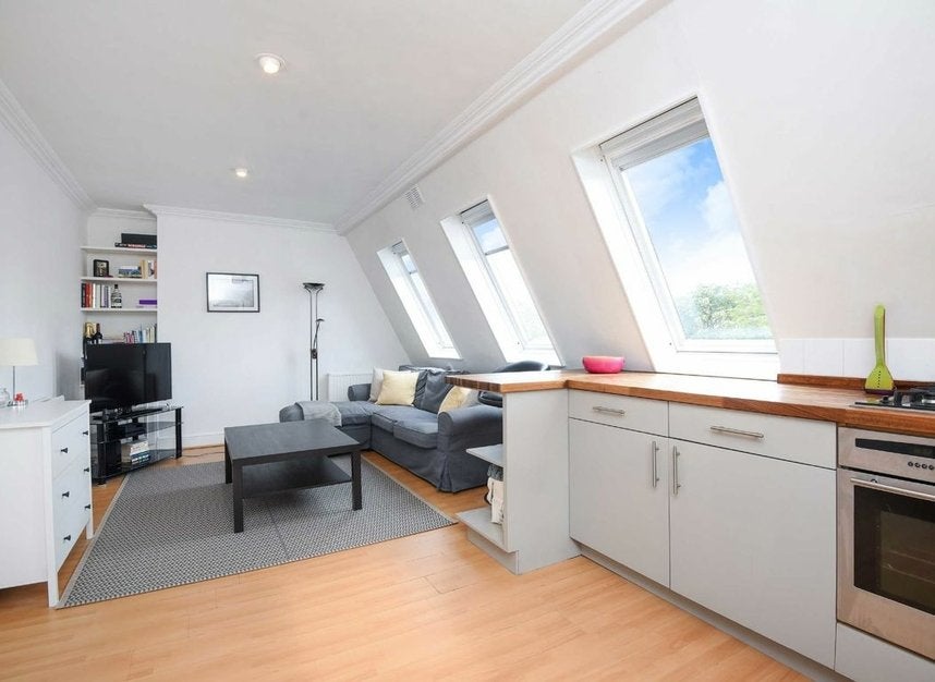 Flat Nassington Road in Greater London