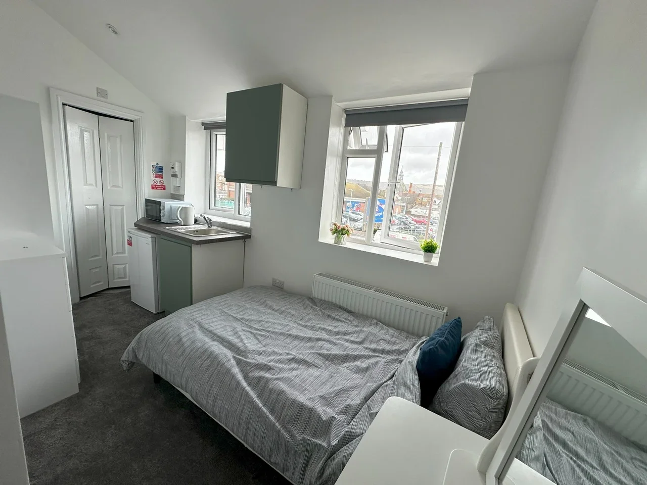 Room Guildhall Street in Folkestone and Hythe District