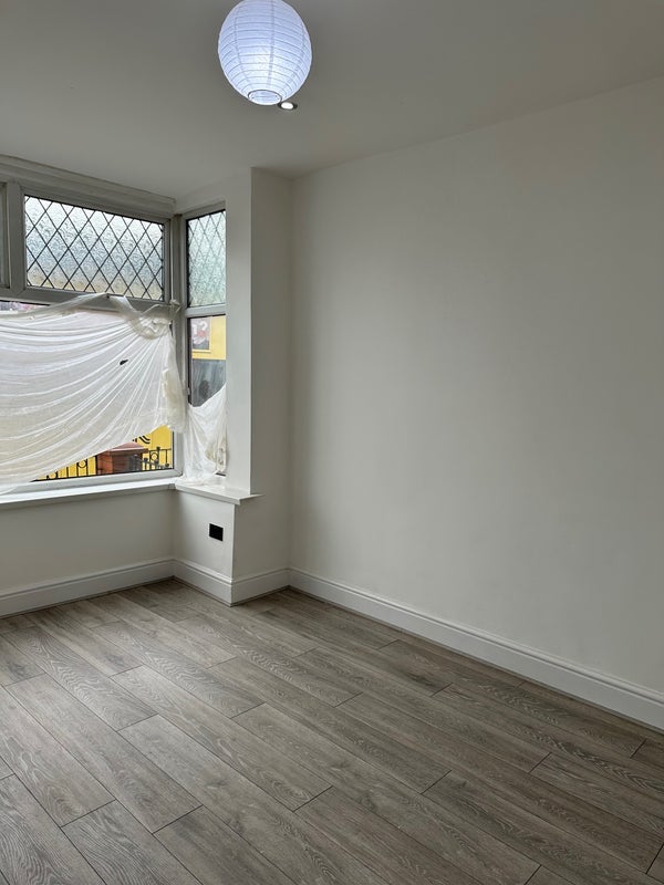 Room Cromwell Road in Salford