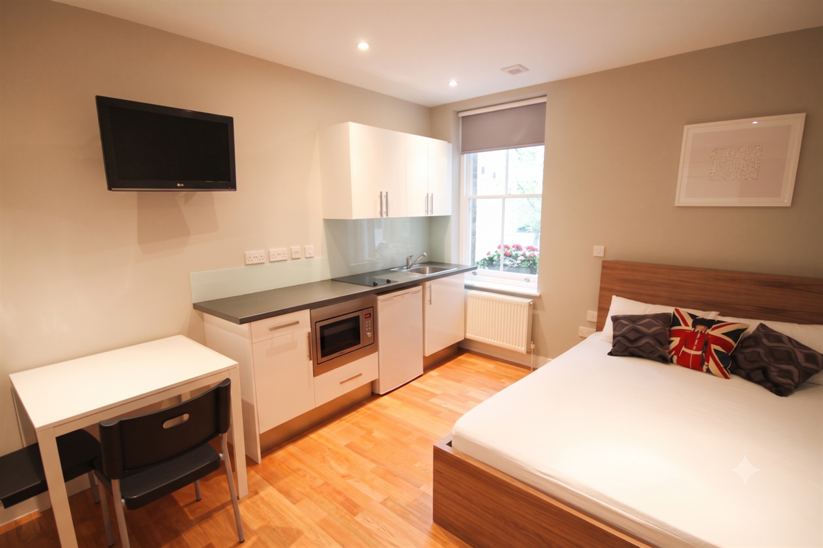 Flat West End Lane in Greater London