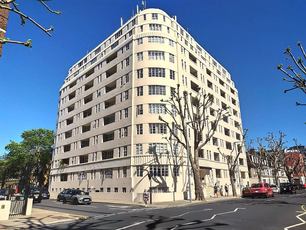 Flat Sloane Avenue in Greater London