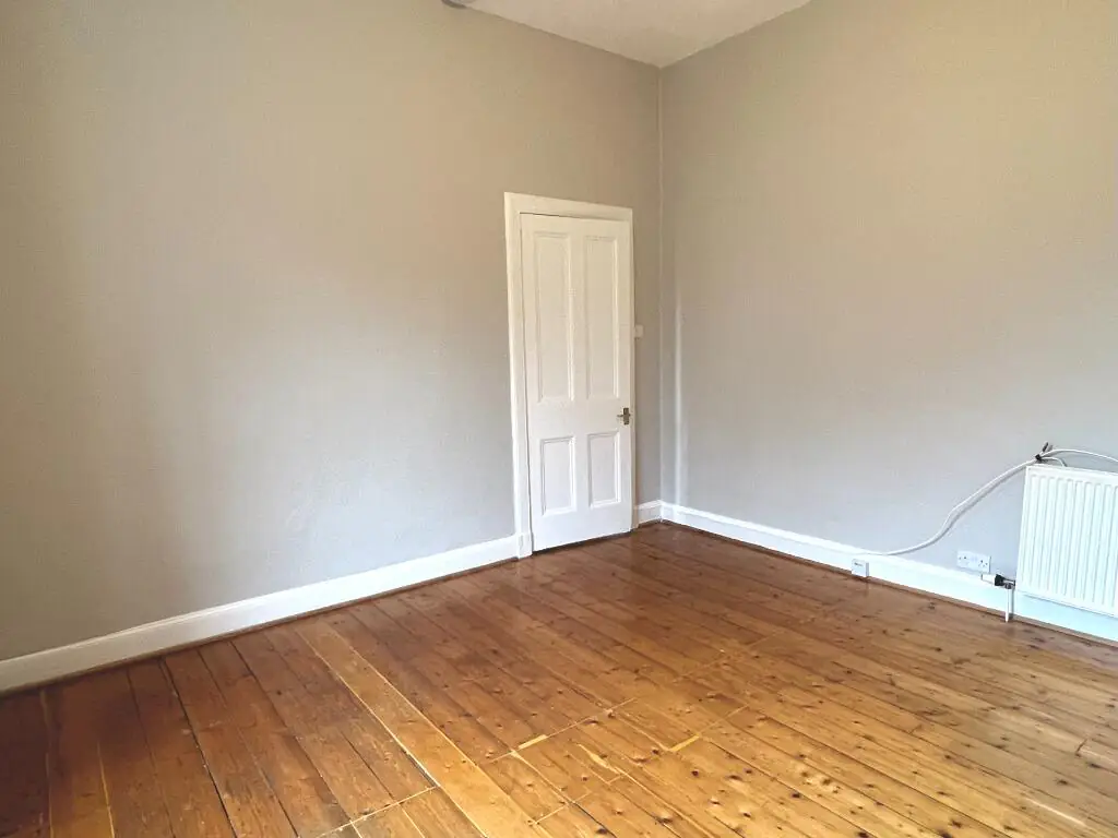 Flat Dalmeny Street in City of Edinburgh