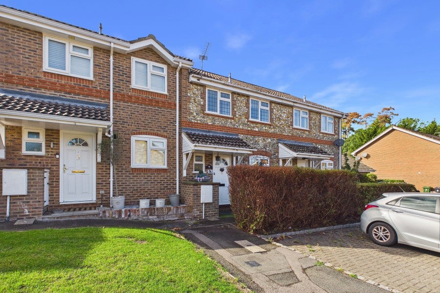 House Corbett Drive in Surrey Heath