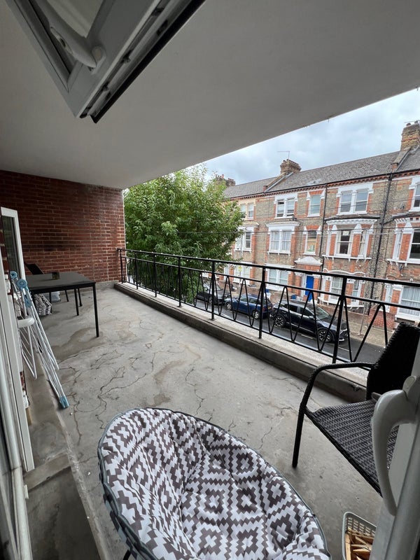 Flat Severus Road in Greater London