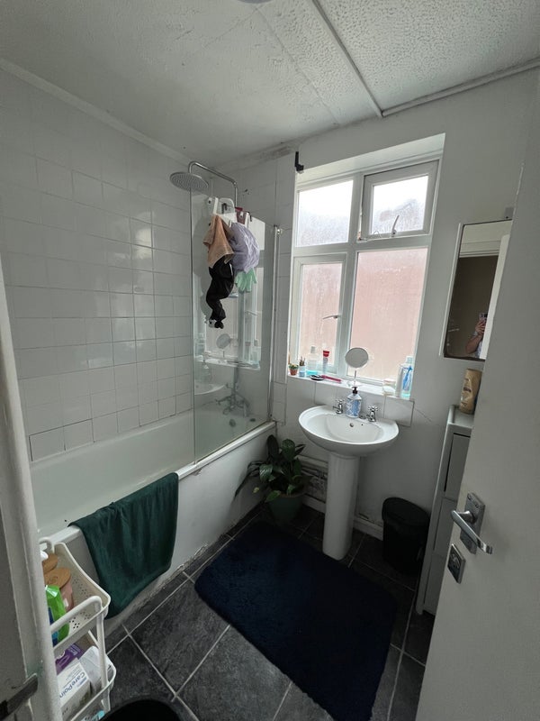 Flat Severus Road in Greater London
