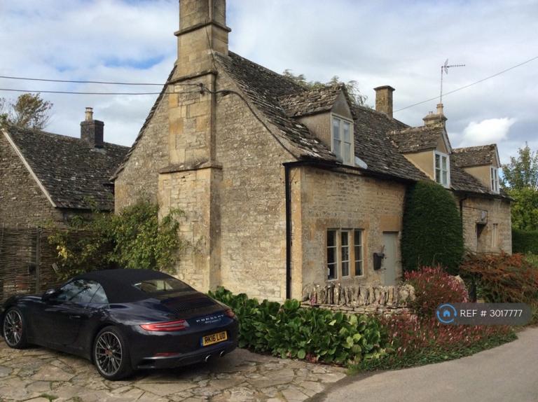 House Aston Grove in Cotswold District