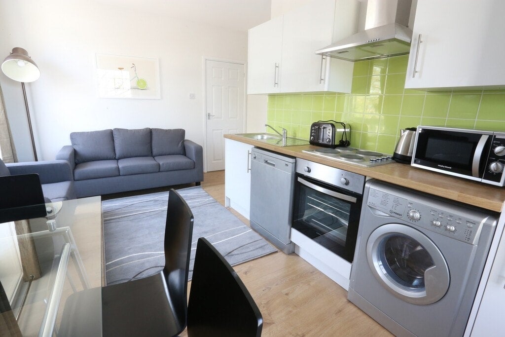 Room Bromley High Street in Greater London