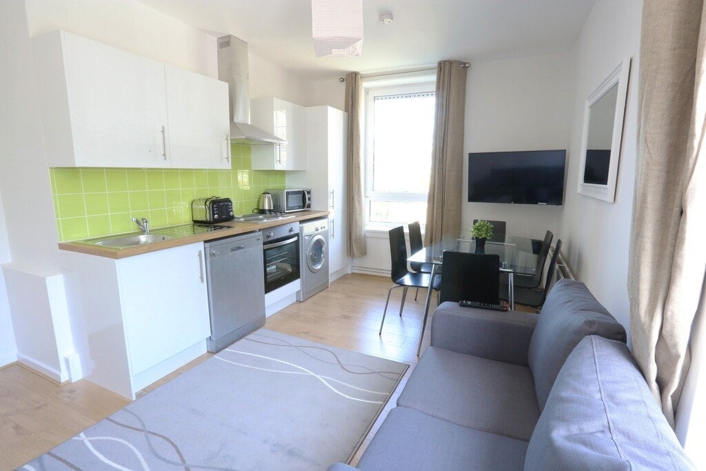Room Bromley High Street in Greater London