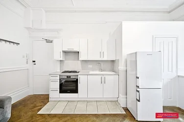Flat Uxbridge Road in Greater London