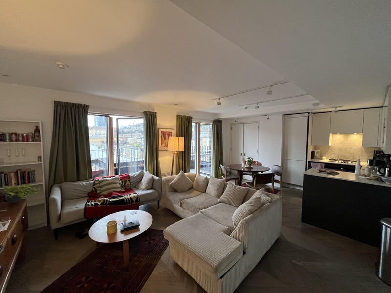 Room Pitfield Street in Greater London