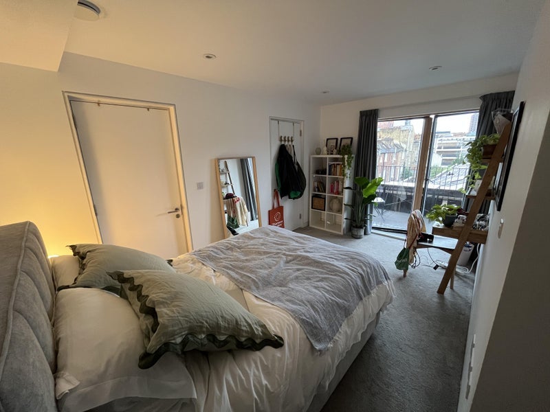 Room Pitfield Street in Greater London