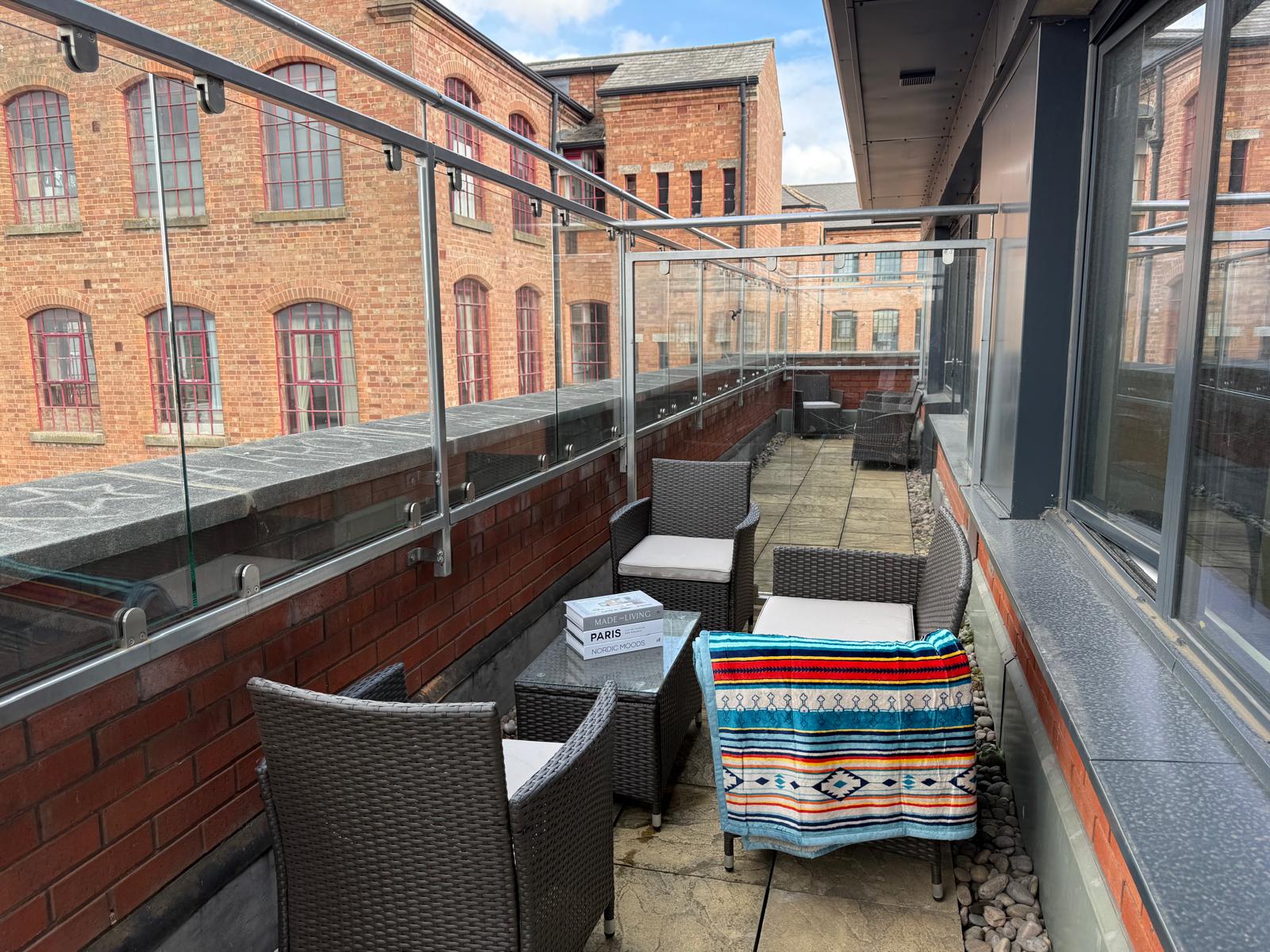 Room Alfreton Road in Nottingham