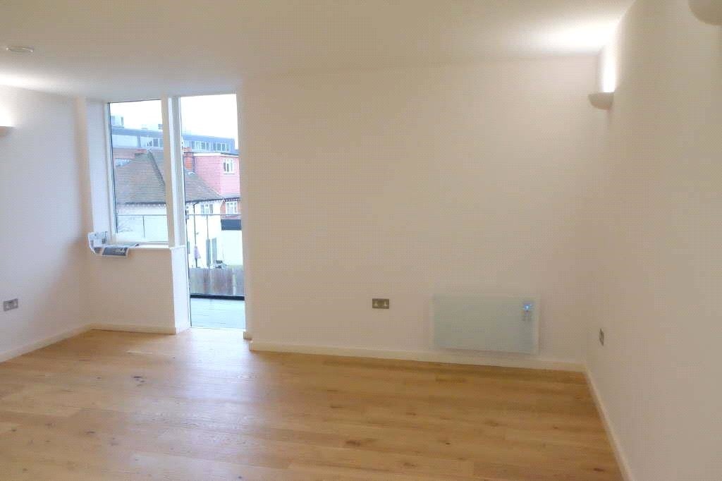 Flat East Street in Epsom and Ewell