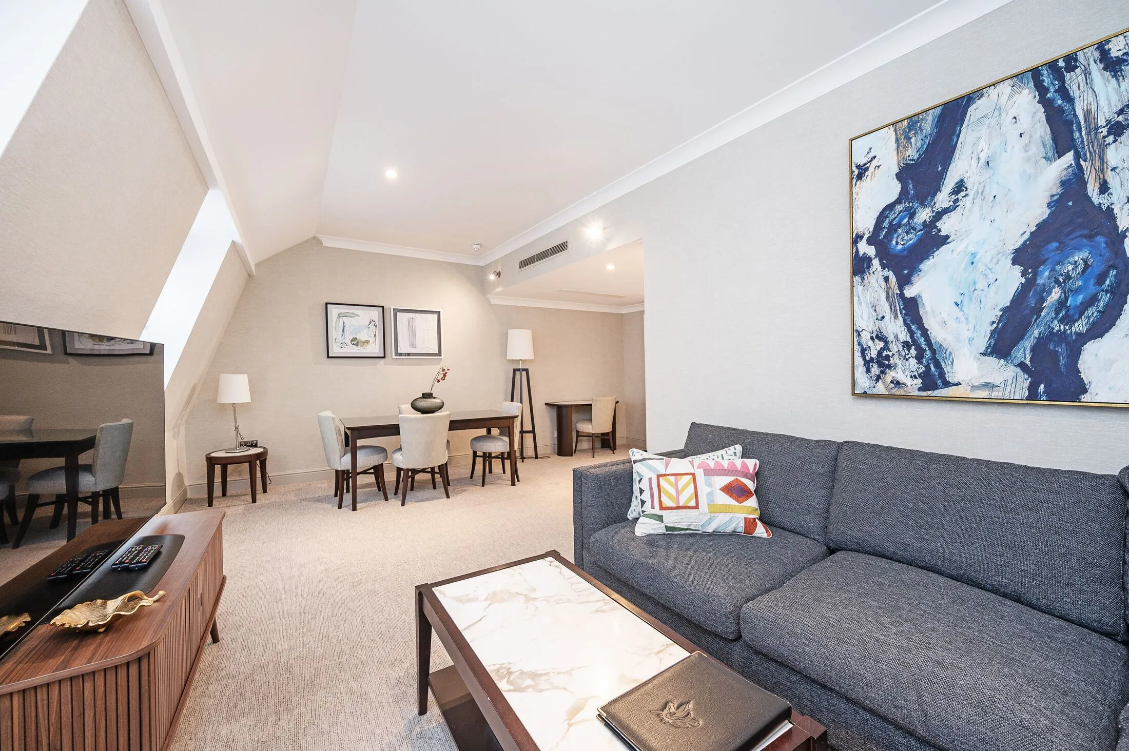Flat Watling Street in City of London