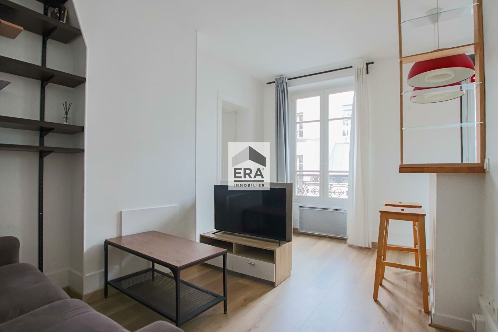 Flat Cour Manet in Paris