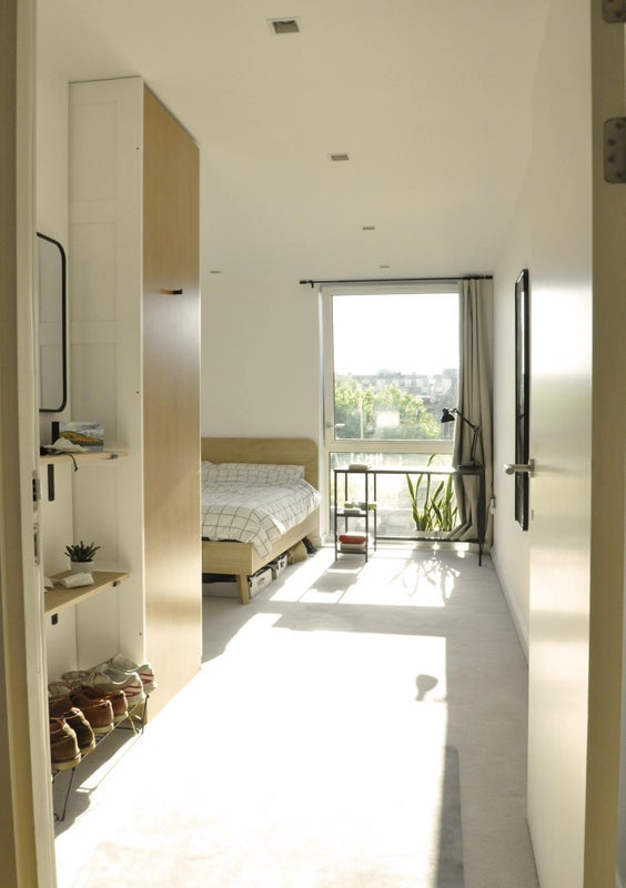 Room Micawber Street in Greater London