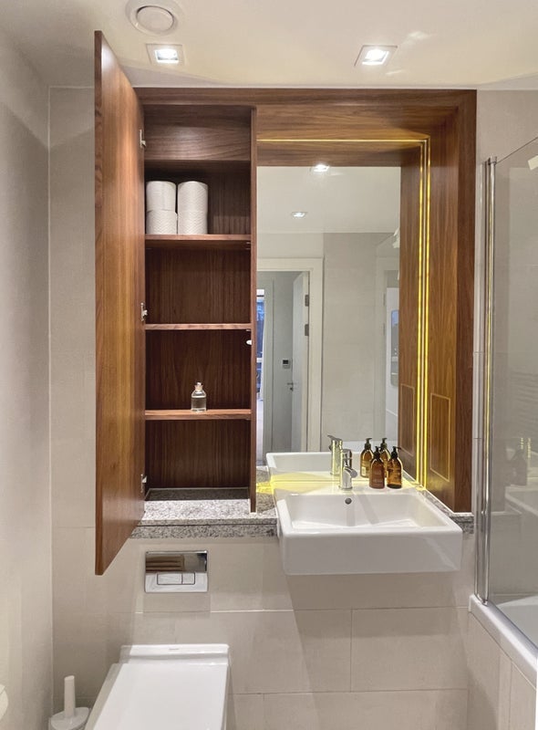Room Micawber Street in Greater London