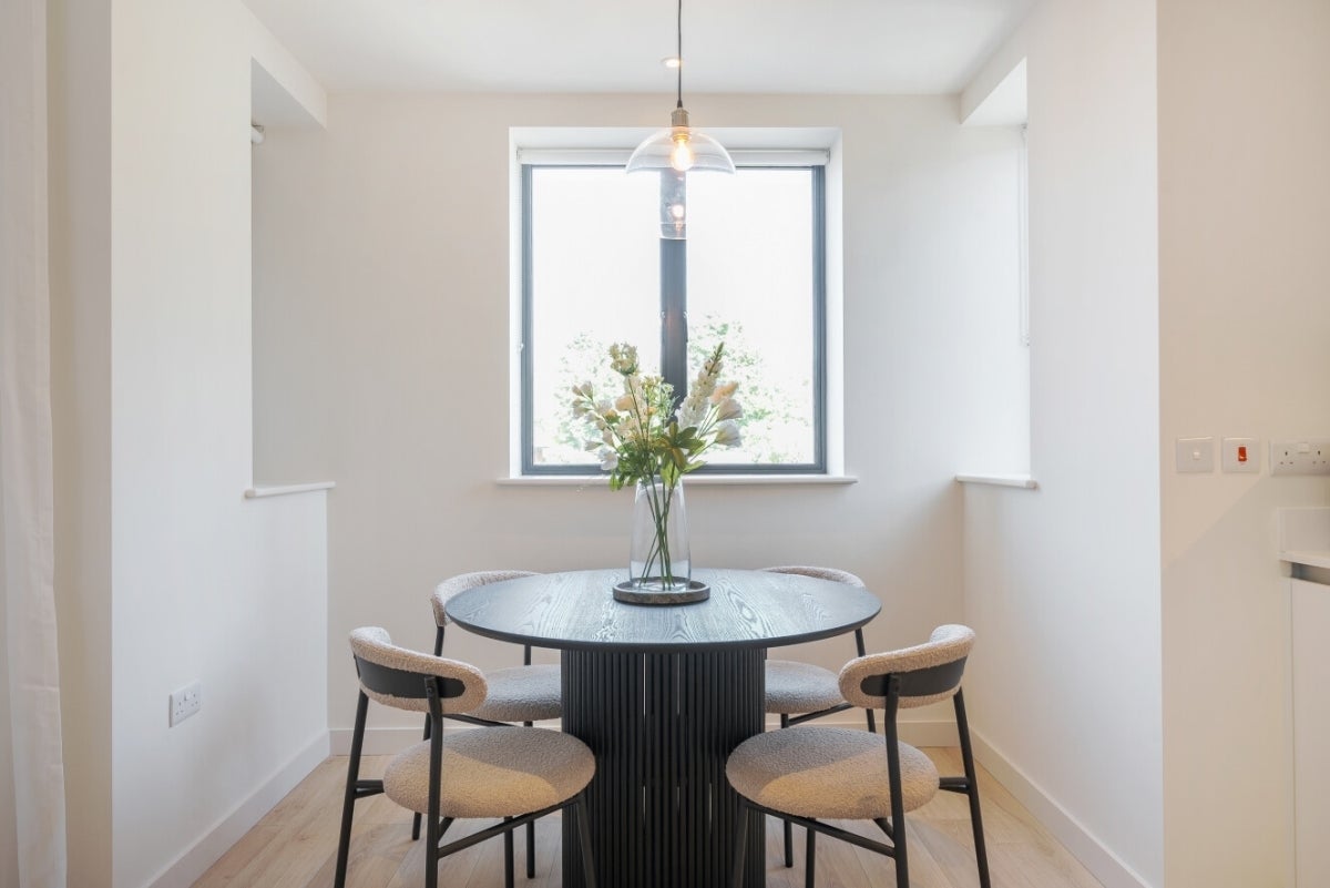 Flat Voss Court in Greater London
