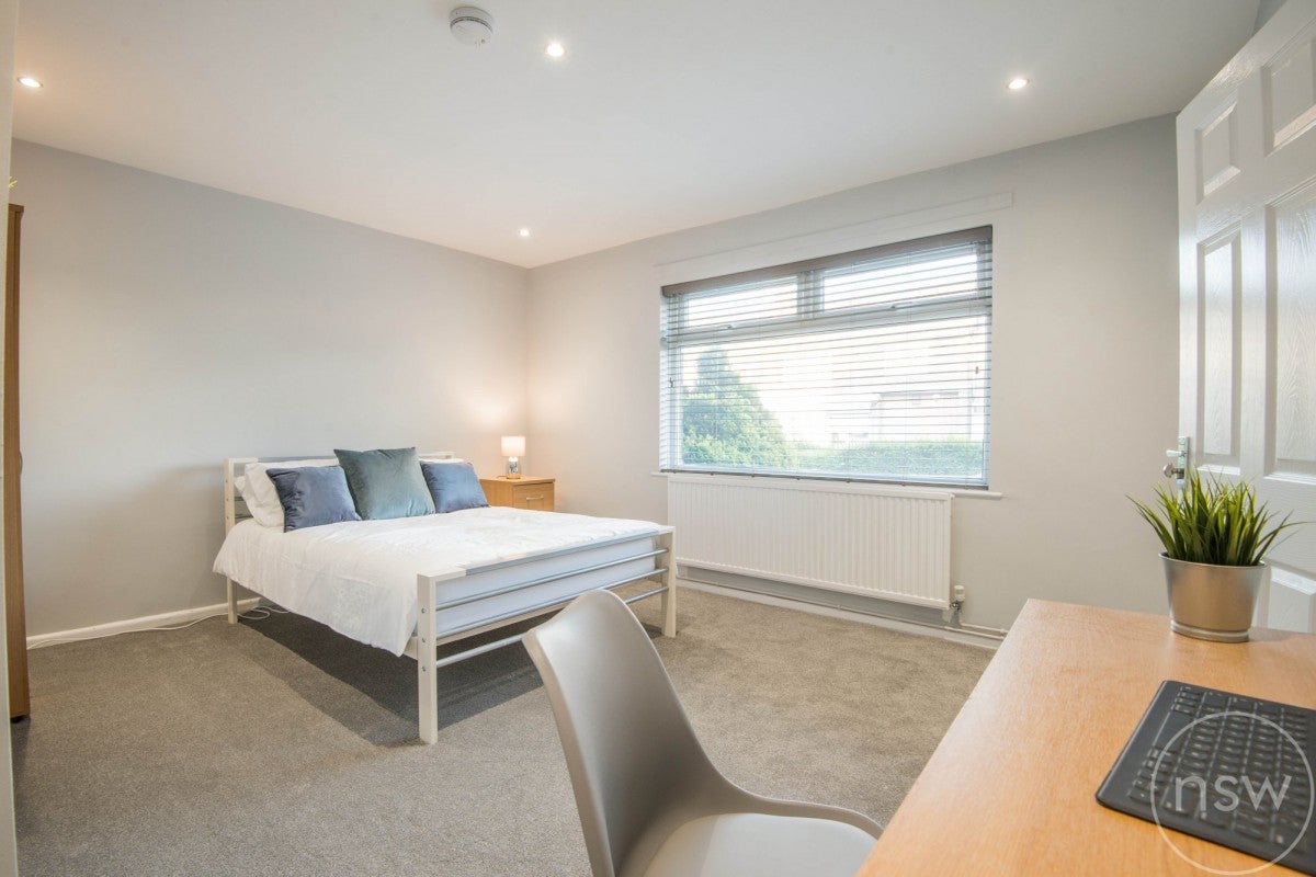 Room Scott Drive in West Lancashire