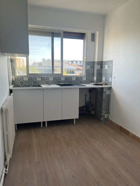 Flat Rue Janusz Korczak in Limeil-Brévannes