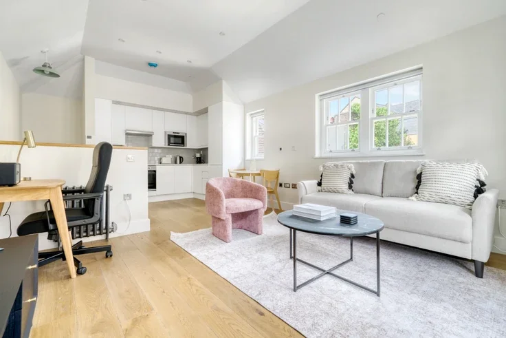 Flat Lower Marsh in Greater London