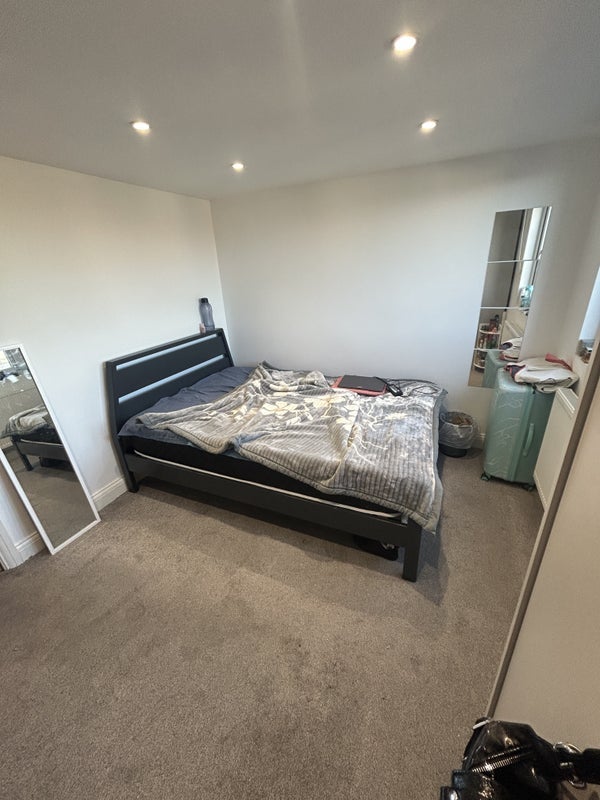 Room Browning Road in Greater London