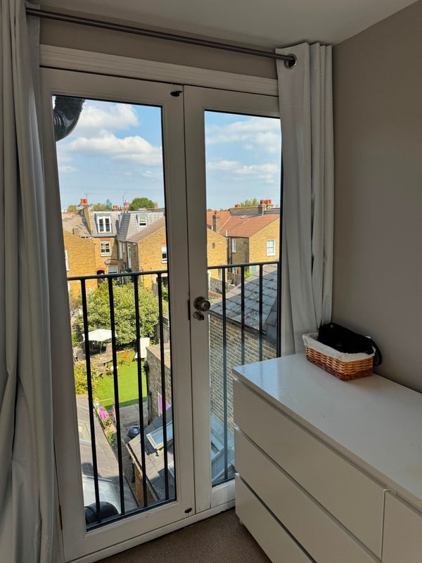Room Littleton Street in Greater London