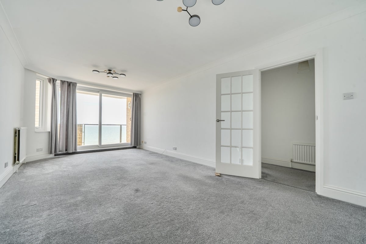 Flat King's Esplanade in Portslade by Sea