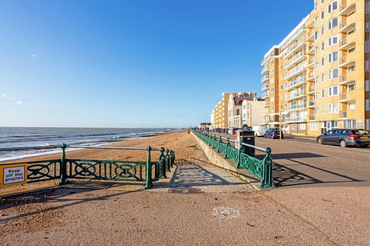 Flat King's Esplanade in Portslade by Sea