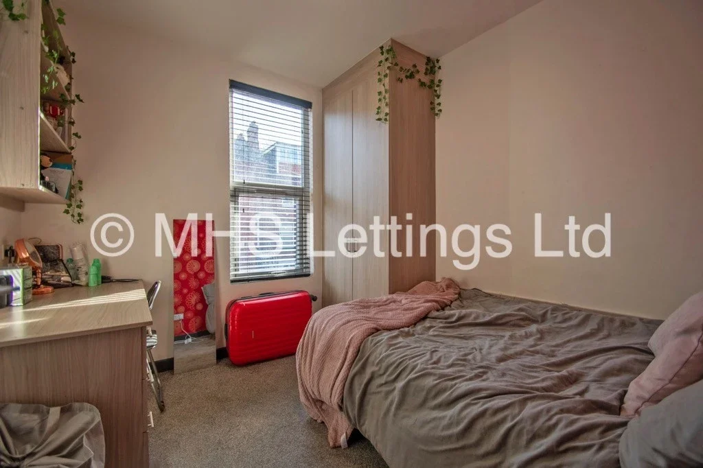 Flat Brudenell Street in Leeds