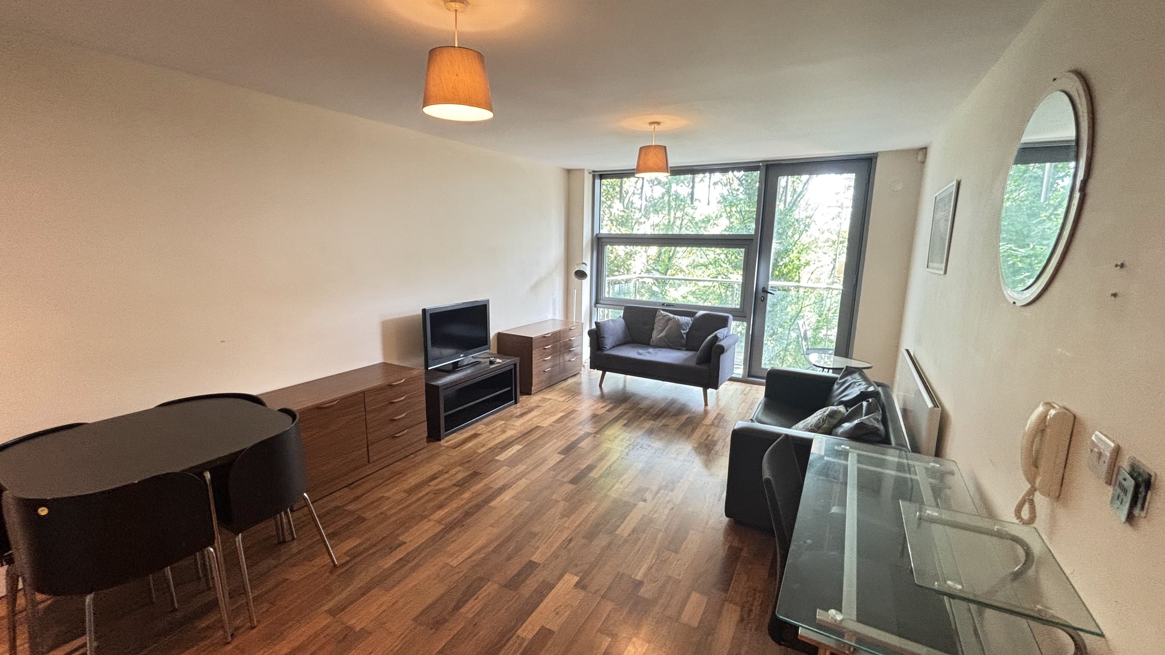 Flat Lime Square in Newcastle upon Tyne