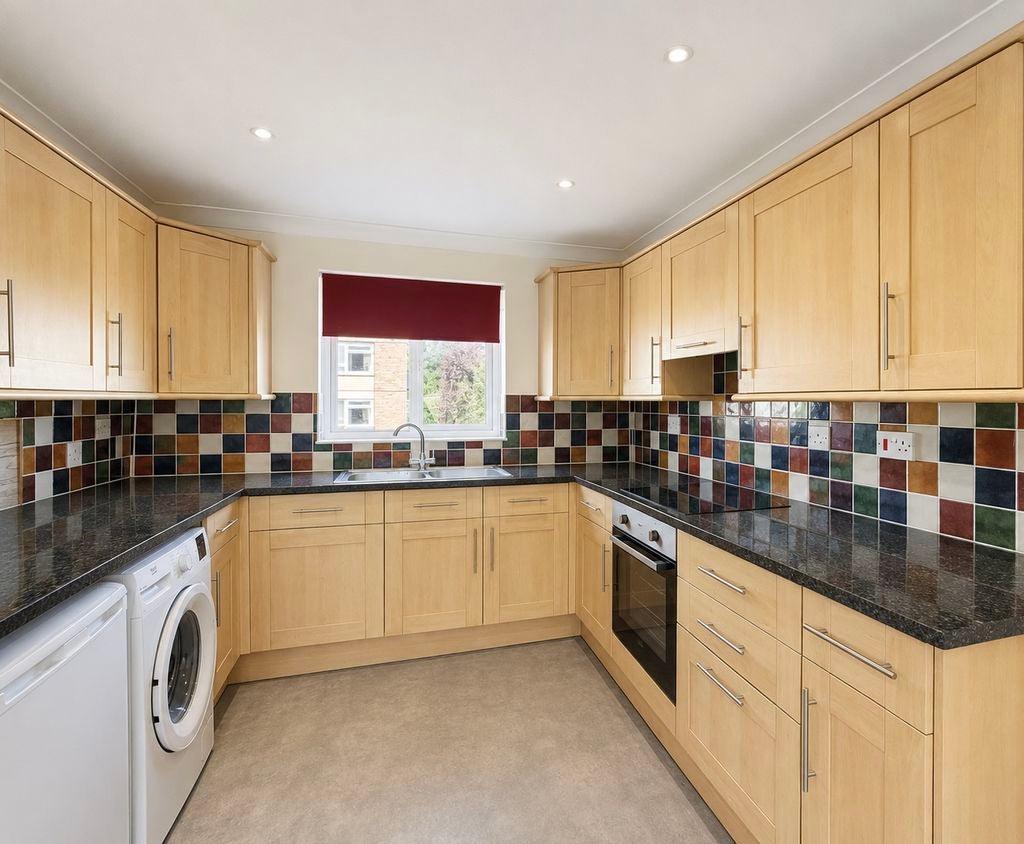 Flat Coombe Crescent in Chichester