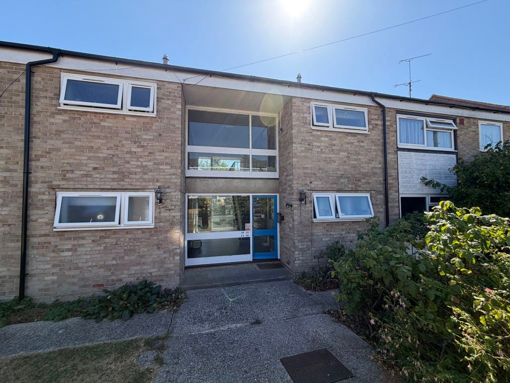 Flat Coombe Crescent in Chichester